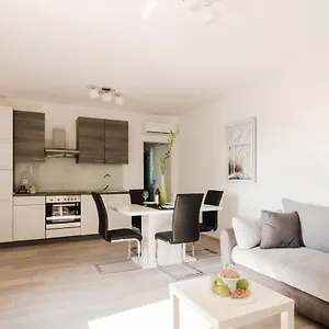 apartments-fm-zadar.hotelinzadar.com/